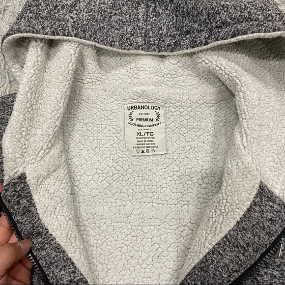 Sweater - Picture 5 of 5